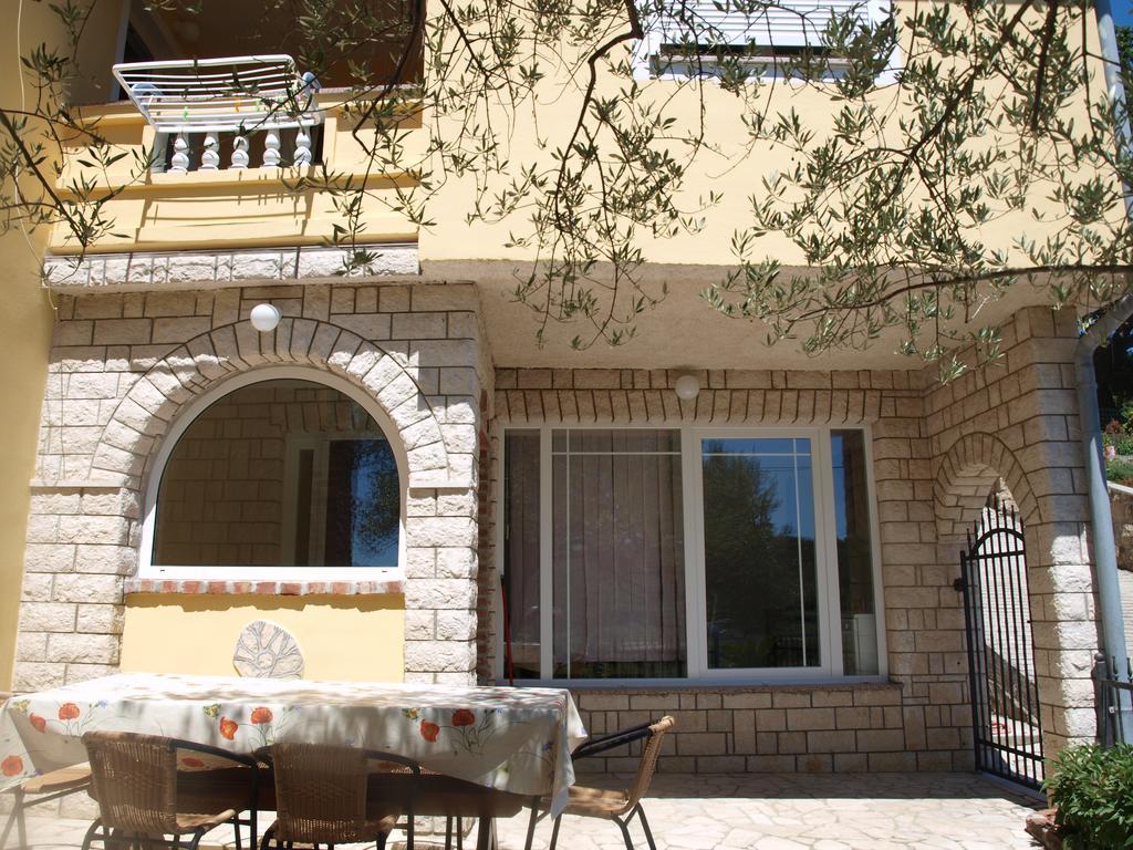 Apartments Dumicic Супетарська Драґа Екстер'єр фото